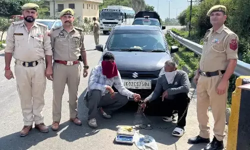Jammu: जम्मू ग्रामीण पुलिस की कार्रवाई में 270 ग्राम हेरोइन जब्त, दो गिरफ्तार Jammu: जम्मू ग्रामीण पुलिस की कार्रवाई में 270 ग्राम हेरोइन जब्त, दो गिरफ्तार