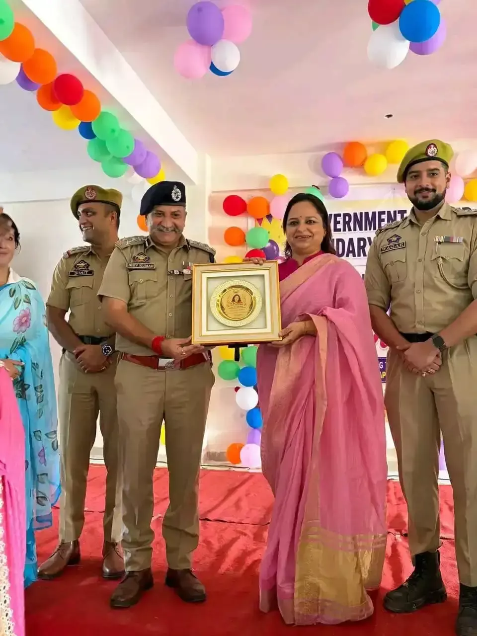 Udhampur: गढ़ी स्कूल में शिक्षक दिवस समारोह, डीआईजी शिव कुमार शर्मा रहे मुख्य अतिथि Udhampur: गढ़ी स्कूल में शिक्षक दिवस समारोह, डीआईजी शिव कुमार शर्मा रहे मुख्य अतिथि