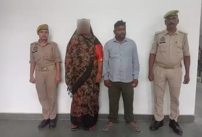फिरोजाबाद: भाई-भाभी पर प्रताड़ना का आरोप, शिवम की आत्महत्या के बाद दोनों गिरफ्तार फिरोजाबाद: भाई-भाभी पर प्रताड़ना का आरोप, शिवम की आत्महत्या के बाद दोनों गिरफ्तार