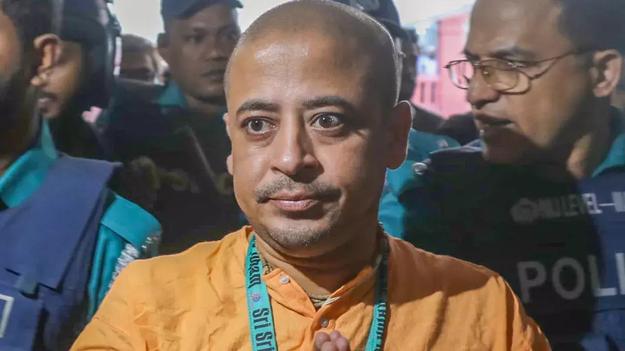 चिन्मय कृष्ण दास को मिली जमानत, लेकिन रिहाई रुकी
