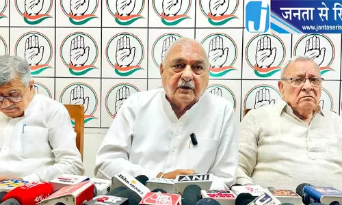 Rohtak हुड्डा ने BJP पर कर्मचारियों से झूठ बोलने का आरोप लगाया