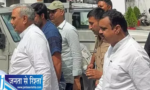 हाउस अरेस्ट को चकमा देकर सहारनपुर पहुंचे सपा सांसद हरेंद्र मलिक