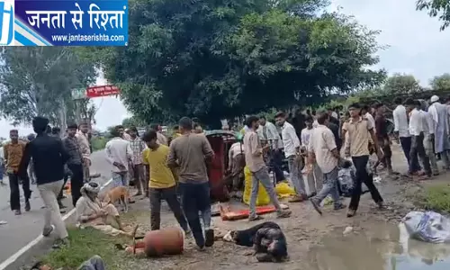 डंपर ने टेंपो को पीछे से रौंदा, दो महिलाओं समेत तीन की मौत; नौ घायल