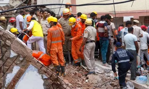 चार साल पहले भी सत्य निकेतन में गिरी थी इमारत, दिल्ली में पहले भी हो चुके हैं ऐसे हादसे