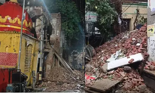 मूसलाधार बारिश में तीन जर्जर मकान ढहे, खाली होने से टला बड़ा हादसा मूसलाधार बारिश में तीन जर्जर मकान ढहे, खाली होने से टला बड़ा हादसा