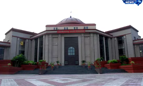 जेल में बंद कर्मचारी के खिलाफ विभागीय जांच पर हाईकोर्ट की रोक