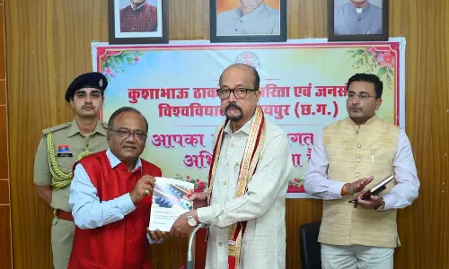 पत्रकारिता में सत्य, तथ्य और जनहित सर्वाेच्च प्राथमिकता हो: राज्यपाल रमेन डेका