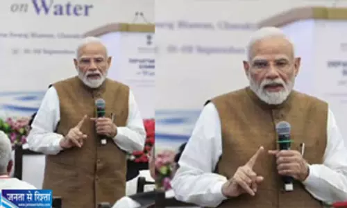 PM मोदी को सुनने की होड़ एक घंटे में भर गईं सभी सीटें PM मोदी को सुनने की होड़ एक घंटे में भर गईं सभी सीटें