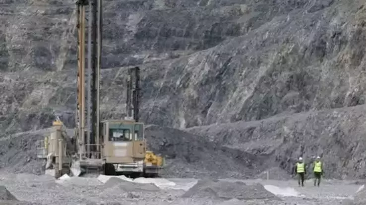 Tamil Nadu: तमिलनाडु खदानों से राजस्व बढ़ाने की योजना बना रहा है Tamil Nadu: तमिलनाडु खदानों से राजस्व बढ़ाने की योजना बना रहा है