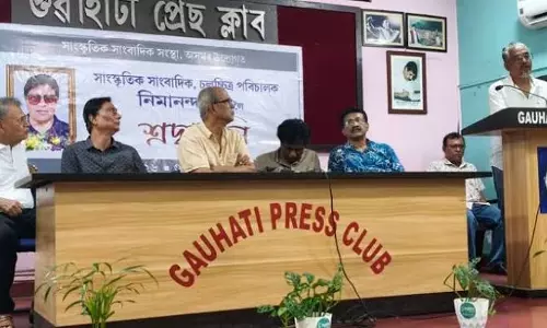 असम में श्रद्धांजलि सभा: स्व. निमानंद दास को पत्रकारों ने किया याद