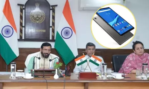 5 लाख छात्रों को मिलेंगे टैबलेट, सरकार ने डाटा सिम को भी दी मंजूरी