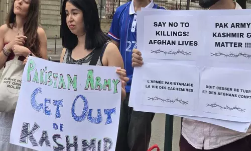 पेरिस में पाकिस्तान के Defence Day नैरेटिव का विरोध सेना पर गंभीर आरोप