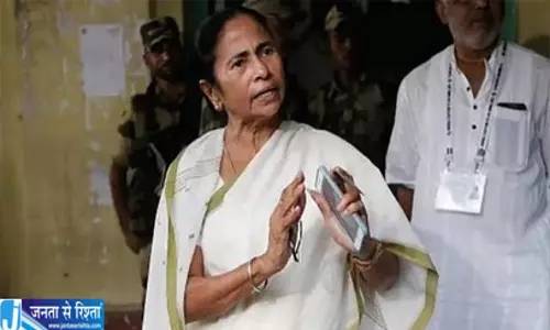 बंगाल की दो सीटों पर उपचुनाव नंदीग्राम को लेकर ममता के अगले कदम पर नजर बंगाल की दो सीटों पर उपचुनाव नंदीग्राम को लेकर ममता के अगले कदम पर नजर