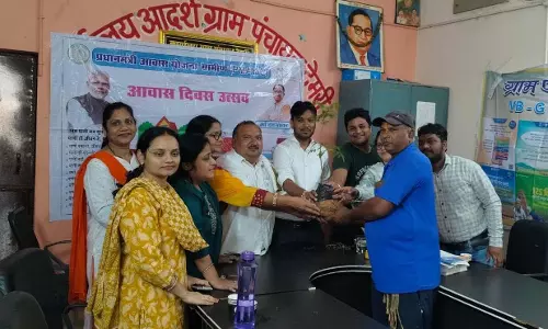 आवास दिवस पर डमरू लाल ध्रुव का आवास का सपना हुआ पूरा, किया गया सम्मानित