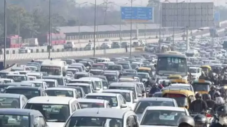 Delhi में जब्त 2,000 से अधिक वाहनों की हुई नीलामी Delhi में जब्त 2,000 से अधिक वाहनों की हुई नीलामी