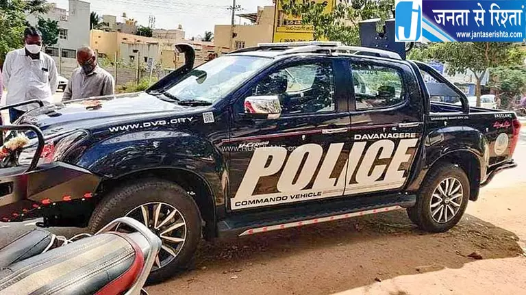 बीच सड़क तलवारों से भिड़े दो गुट पांच घायल बीच सड़क तलवारों से भिड़े दो गुट पांच घायल