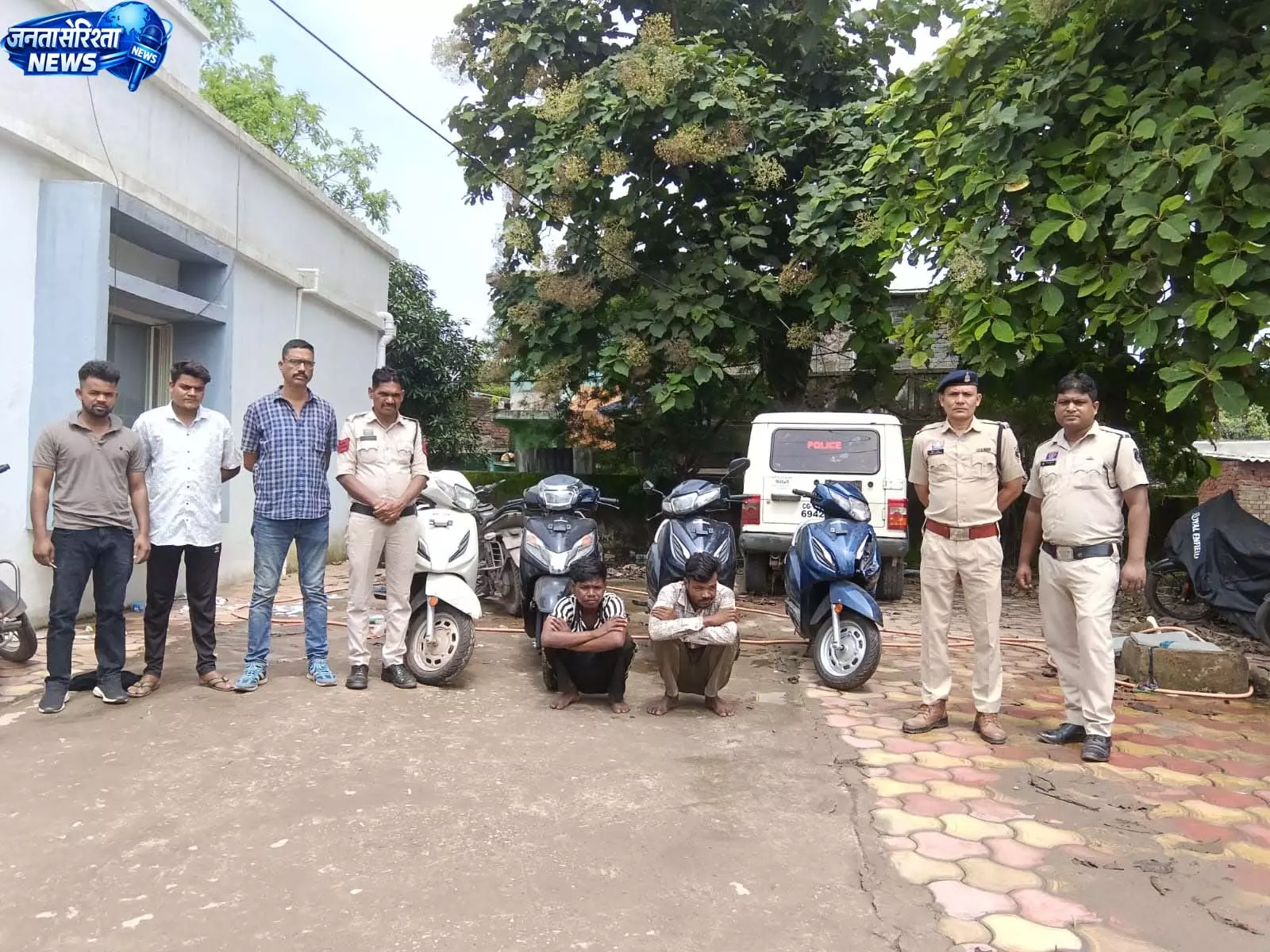 एक के बाद एक चार एक्टिवा चोरी, दो आरोपी गिरफ्तार एक के बाद एक चार एक्टिवा चोरी, दो आरोपी गिरफ्तार