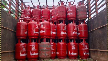 ग्रामीणों को बड़ी राहत: अब 25 दिन में होगी LPG रिफिल की बुकिंग ग्रामीणों को बड़ी राहत: अब 25 दिन में होगी LPG रिफिल की बुकिंग
