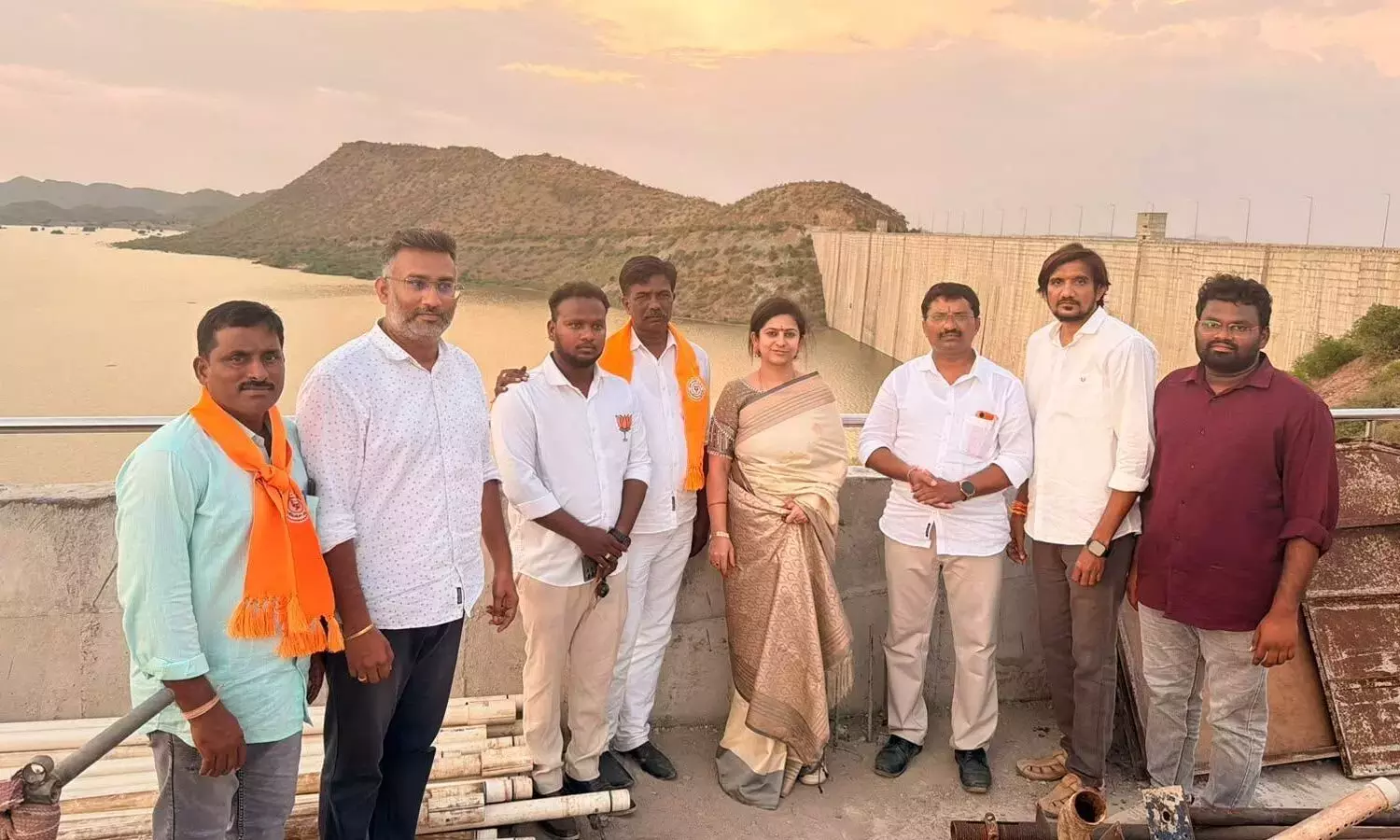 Andhra: यामिनी शर्मा ने वेलिगोंडा परियोजना का निरीक्षण किया Andhra: यामिनी शर्मा ने वेलिगोंडा परियोजना का निरीक्षण किया