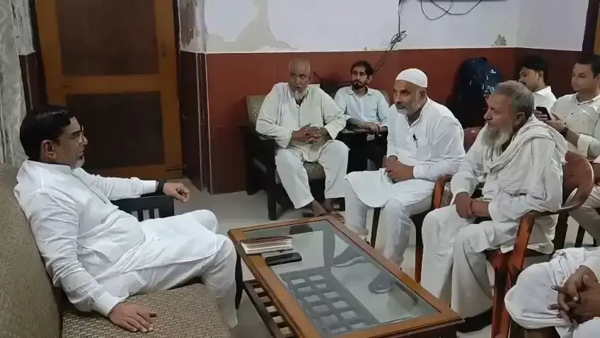 Nuh: सफाई कर्मचारियों के समर्थन में उतरे विधायक आफताब अहमद, सरकार पर साधा निशाना