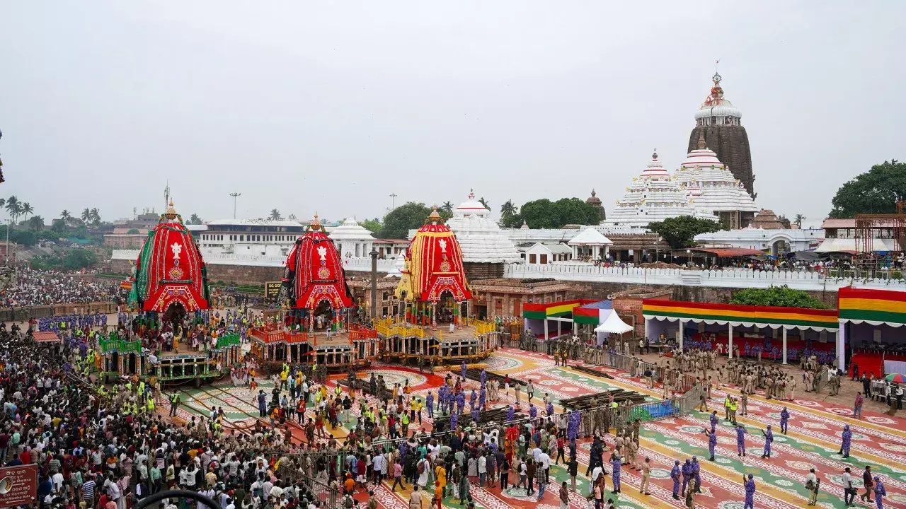कच्चे तेल के झटके से बाजार धराशाई: सेंसेक्स-निफ्टी गिरावट के साथ खुले