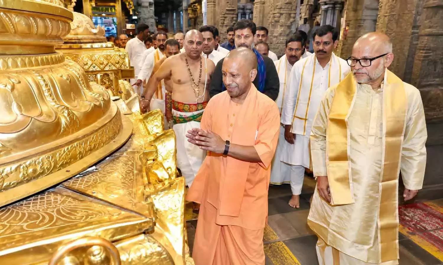Andhra: यूपी के सीएम योगी ने तिरुमाला में पूजा-अर्चना की