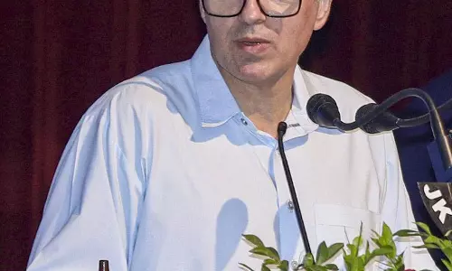 J&K मुद्दों पर अमित शाह से संवाद