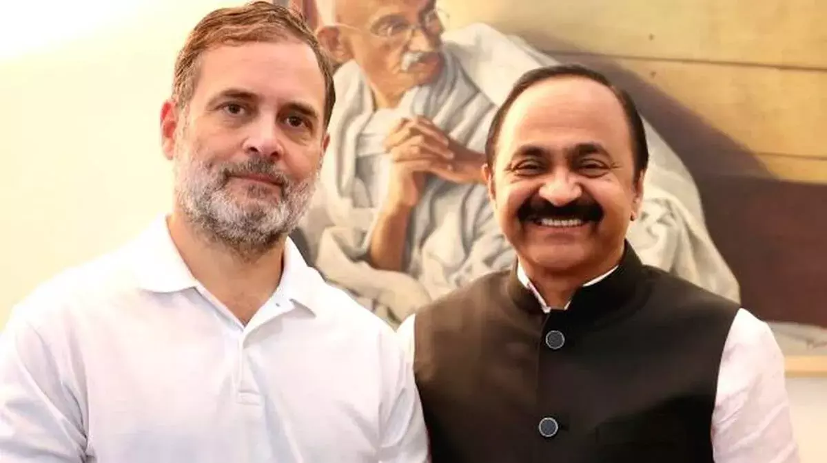 KPCC अध्यक्ष चयन पर हलचल: कोडिकुन्निल सुरेश ने रखी अपनी बात KPCC अध्यक्ष चयन पर हलचल: कोडिकुन्निल सुरेश ने रखी अपनी बात