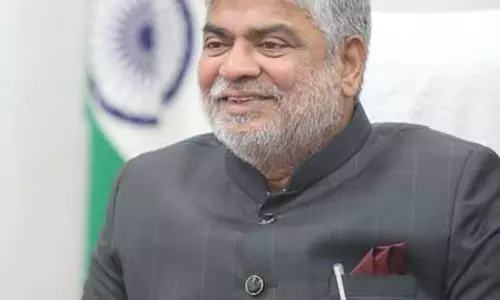 महिला विधायकों से दुर्व्यवहार पर तेलंगाना विधानसभा स्पीकर सख्त, रिपोर्ट के बाद कार्रवाई होगी महिला विधायकों से दुर्व्यवहार पर तेलंगाना विधानसभा स्पीकर सख्त, रिपोर्ट के बाद कार्रवाई होगी