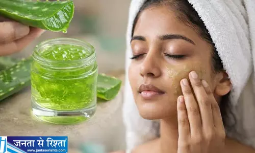खूबसूरती बढ़ाने के लिए एलोवेरा का सही इस्तेमाल जानें आसान तरीका खूबसूरती बढ़ाने के लिए एलोवेरा का सही इस्तेमाल जानें आसान तरीका