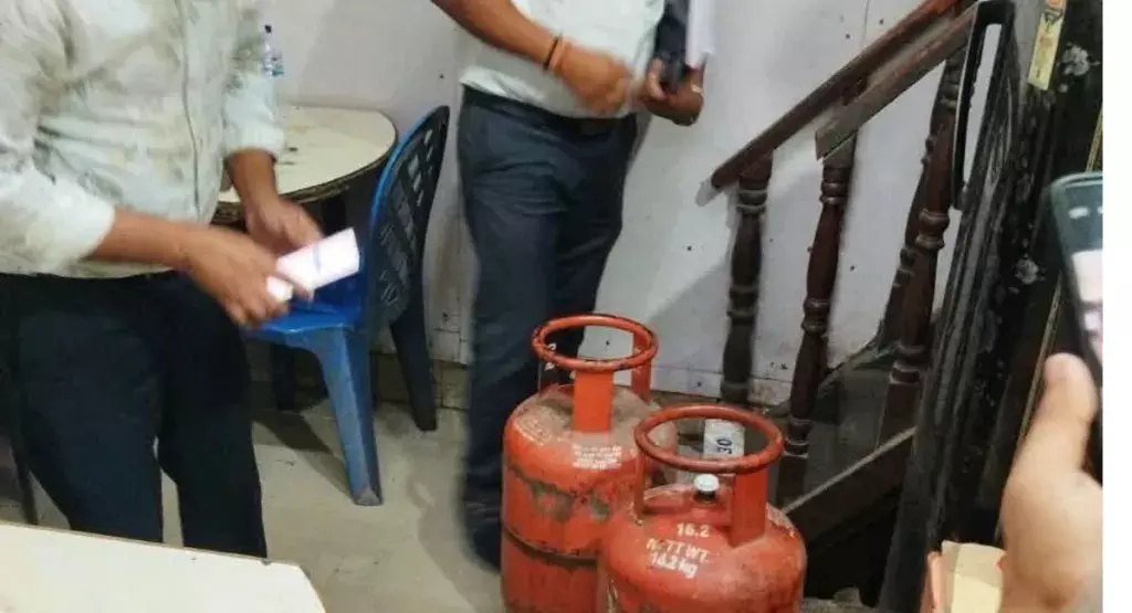 कमर्शियल इस्तेमाल पड़ा भारी: तिनसुकिया का होटल किया गया बुक कमर्शियल इस्तेमाल पड़ा भारी: तिनसुकिया का होटल किया गया बुक