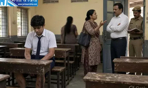 होमवर्क नहीं करने पर नौवीं के छात्र की पिटाई का आरोप, हाथ-पैरों पर पड़े चोट के निशान होमवर्क नहीं करने पर नौवीं के छात्र की पिटाई का आरोप, हाथ-पैरों पर पड़े चोट के निशान