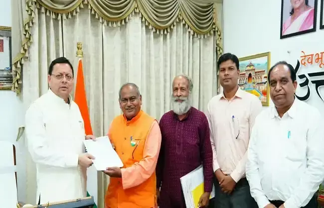 Dehradun: उत्तराधिकारी परिवारों की समस्याओं का प्राथमिकता से होगा परीक्षण: मुख्यमंत्री धामी