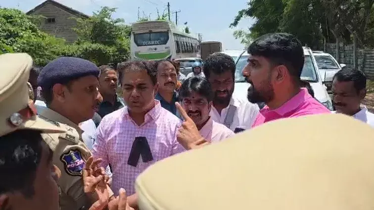 KCR के फार्महाउस पर हंगामा: स्पीकर पर टिप्पणी के बाद तीखी बहस KCR के फार्महाउस पर हंगामा: स्पीकर पर टिप्पणी के बाद तीखी बहस