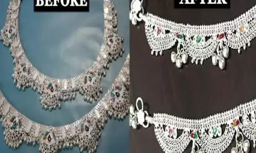 काली पड़ी चांदी को ऐसे करें साफ मिनटों में लौट आएगी चमक काली पड़ी चांदी को ऐसे करें साफ मिनटों में लौट आएगी चमक