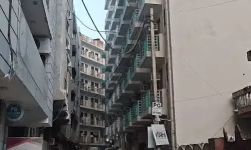 Gurugram: क्षमता से अधिक लोगों को ठहराने पर गुरुग्राम में पीजी-गेस्ट हाउस को नोटिस Gurugram: क्षमता से अधिक लोगों को ठहराने पर गुरुग्राम में पीजी-गेस्ट हाउस को नोटिस