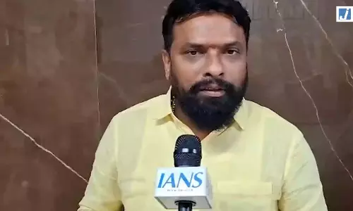 AP मंत्री वासमसेट्टी सुभाष का YSRCP प्रमुख पर हमला, बोले- मुद्दों की समझ नहीं फिर भी लगाते हैं आरोप AP मंत्री वासमसेट्टी सुभाष का YSRCP प्रमुख पर हमला, बोले- मुद्दों की समझ नहीं फिर भी लगाते हैं आरोप