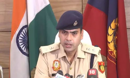 संगीतकार हत्या केस में CCTV खंगाल रही पुलिस संगीतकार हत्या केस में CCTV खंगाल रही पुलिस
