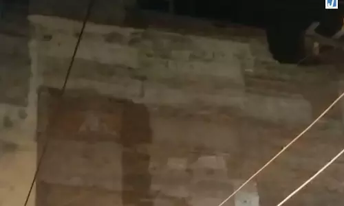 सत्य निकेतन में दूसरे भवन का भी हुआ हिस्सा ध्वस्त, जमीन के नीचे मिली पानी की टंकी और टिन शेड सत्य निकेतन में दूसरे भवन का भी हुआ हिस्सा ध्वस्त, जमीन के नीचे मिली पानी की टंकी और टिन शेड