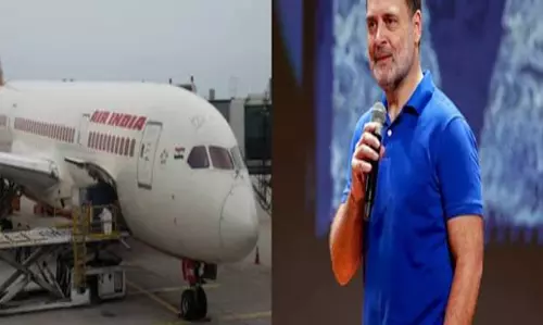 हवा के दबाव से बदला प्लान राहुल गांधी समेत सभी यात्री सुरक्षित पहुंचे लखनऊ हवा के दबाव से बदला प्लान राहुल गांधी समेत सभी यात्री सुरक्षित पहुंचे लखनऊ