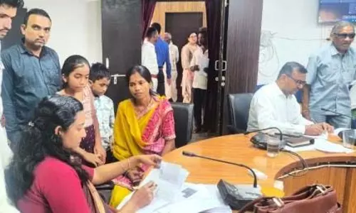 CEO ने सुनी नागरिकों की मांग व समस्याएं, निराकरण के दिए निर्देश