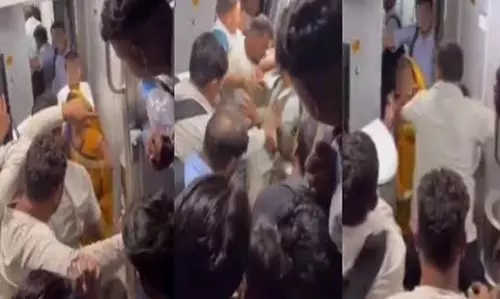ट्रेन के अंदर हंगामा महिला से बदसलूकी पर यात्रियों ने लगाई मदद की गुहार