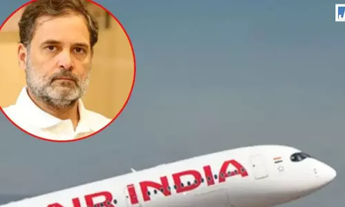 लखनऊ एयरपोर्ट पर पहली कोशिश में नहीं उतर सका एयर इंडिया का विमान, राहुल गांधी भी थे सवार लखनऊ एयरपोर्ट पर पहली कोशिश में नहीं उतर सका एयर इंडिया का विमान, राहुल गांधी भी थे सवार