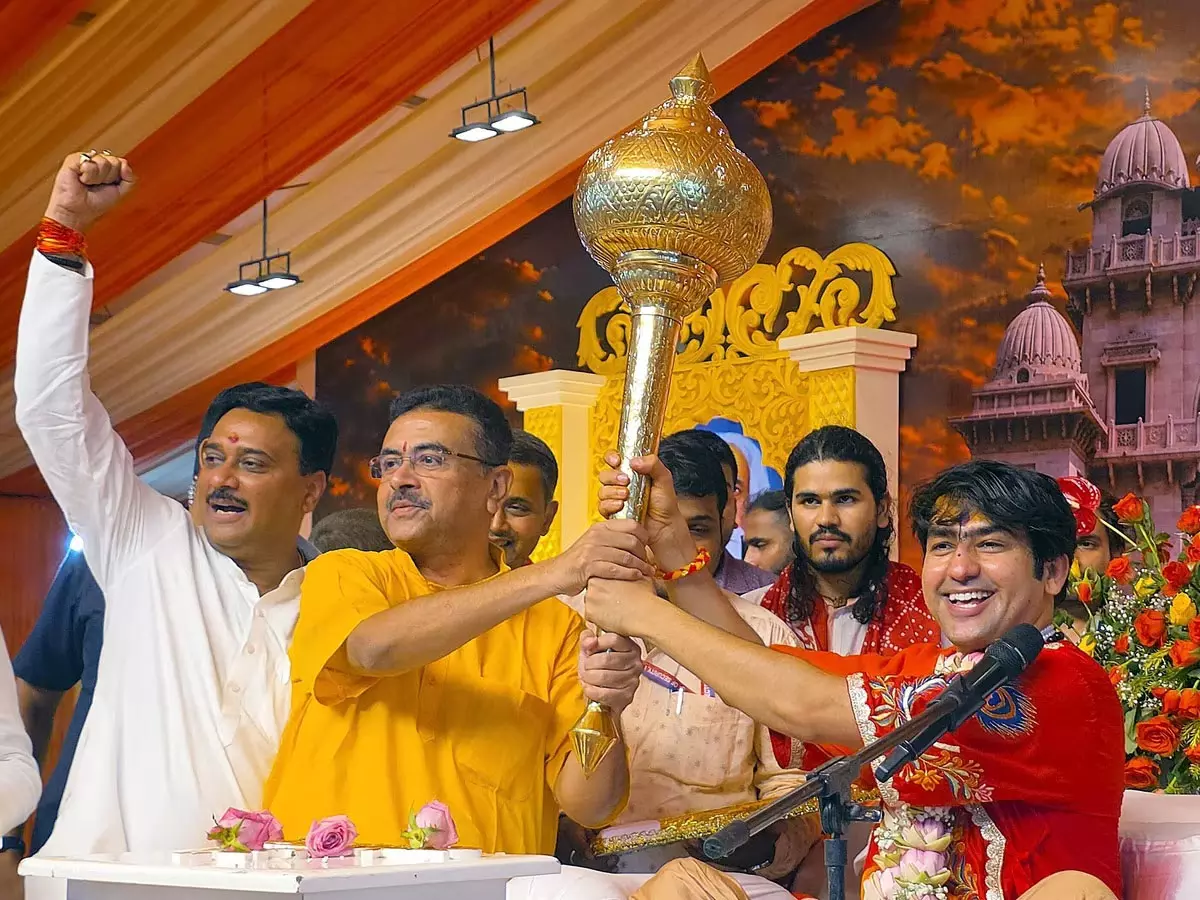 पहली BJP सरकार में दुर्गा पूजा का बदला रंग, नए नियमों की एंट्री पहली BJP सरकार में दुर्गा पूजा का बदला रंग, नए नियमों की एंट्री