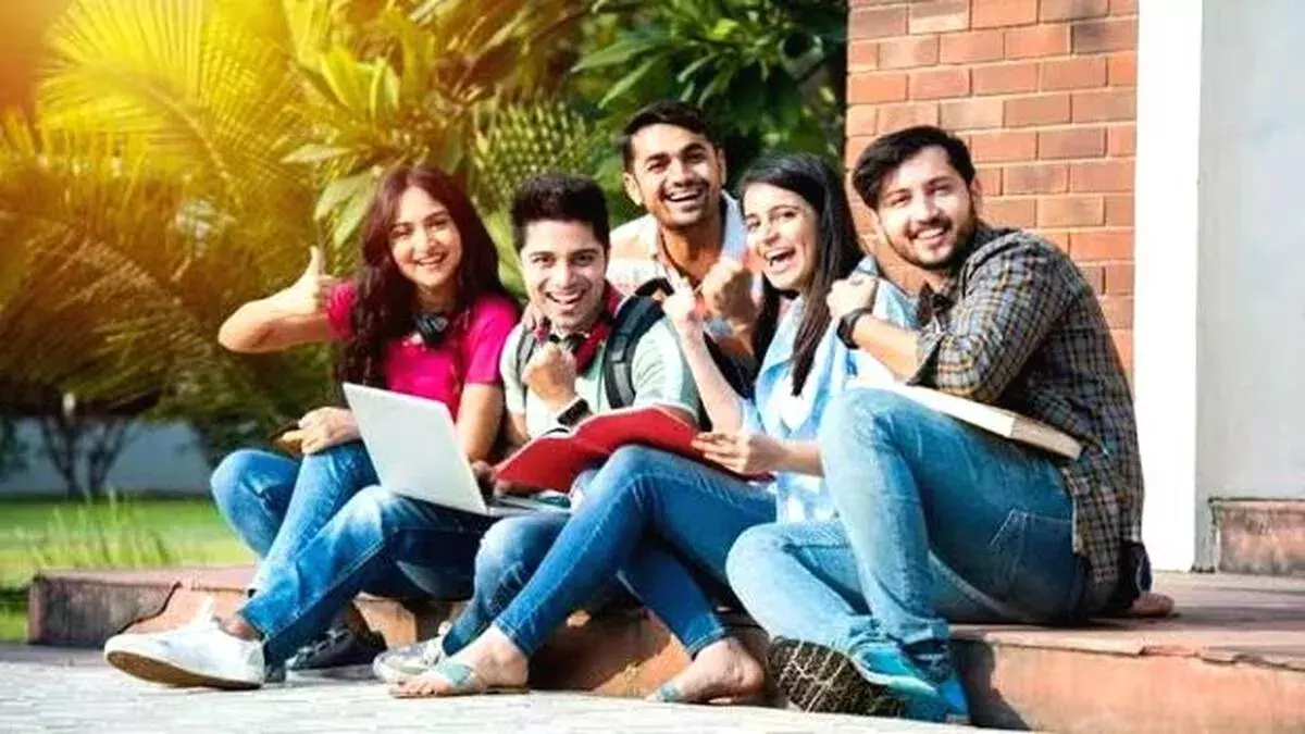 एडेड कॉलेजों को डीम्ड यूनिवर्सिटी का दर्जा, मिलती रहेगी सरकारी सैलरी एडेड कॉलेजों को डीम्ड यूनिवर्सिटी का दर्जा, मिलती रहेगी सरकारी सैलरी