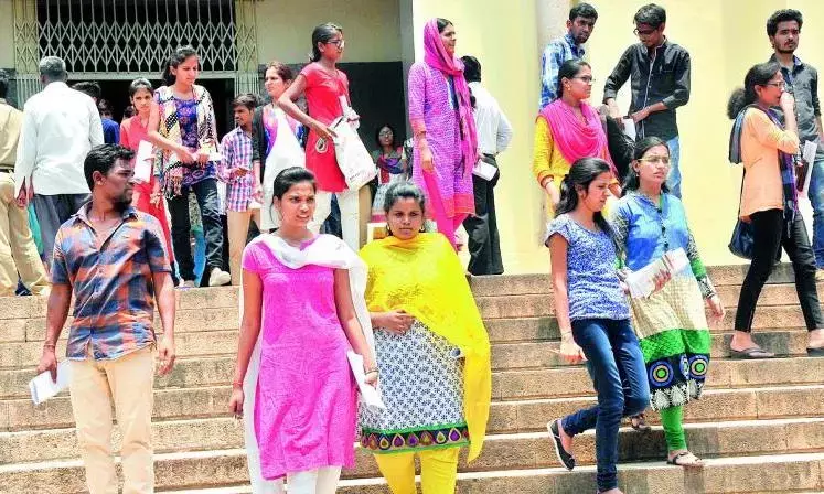 तेलंगाना में कॉलेजों का बंद: आज प्राइवेट डिग्री और PG कॉलेज बंद हैं तेलंगाना में कॉलेजों का बंद: आज प्राइवेट डिग्री और PG कॉलेज बंद हैं