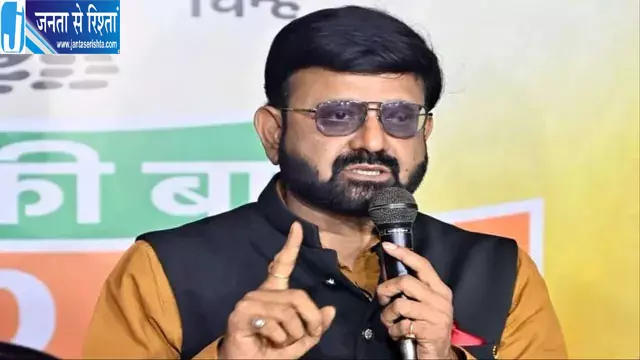 छात्रों पर केस को लेकर भाजपा हमलावर, सरकार से मांगा जवाब छात्रों पर केस को लेकर भाजपा हमलावर, सरकार से मांगा जवाब