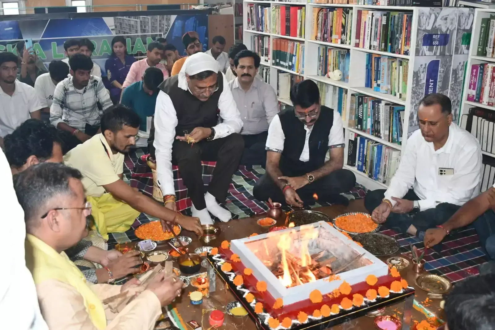Dharamshala: संस्कृत के संरक्षण के लिए उसे बोलचाल की भाषा बनाने पर जोर : प्रो. बंसल Dharamshala: संस्कृत के संरक्षण के लिए उसे बोलचाल की भाषा बनाने पर जोर : प्रो. बंसल