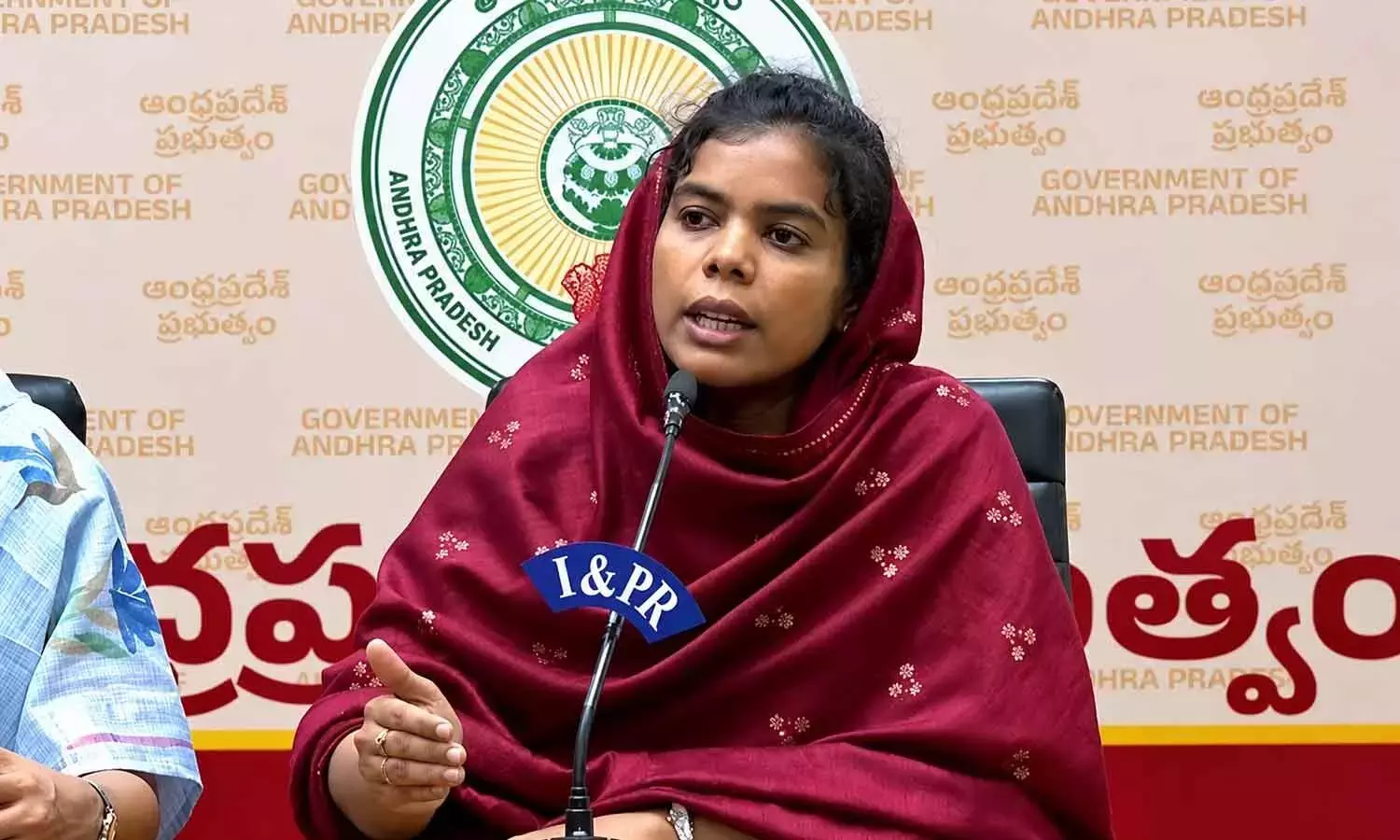 Andhra: अधिकारियों ने मेगा DSC में गड़बड़ी के दावों को खारिज किया Andhra: अधिकारियों ने मेगा DSC में गड़बड़ी के दावों को खारिज किया