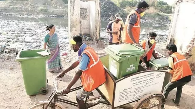 Chandigarh: सफाई कर्मचारियों ने मुख्यमंत्री से हड़ताल मामले में हस्तक्षेप की अपील की Chandigarh: सफाई कर्मचारियों ने मुख्यमंत्री से हड़ताल मामले में हस्तक्षेप की अपील की
